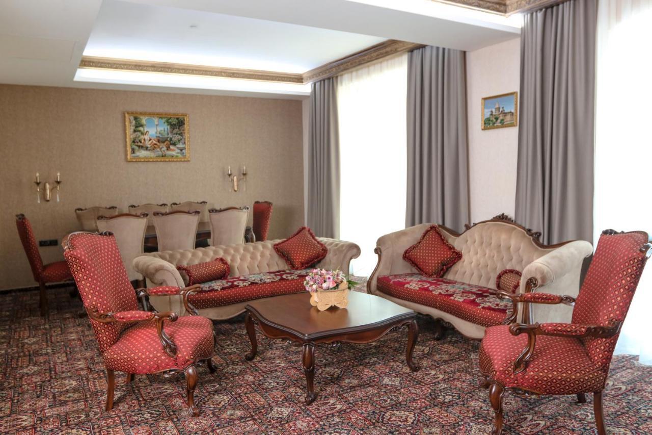 Hotel Konyak Erivan